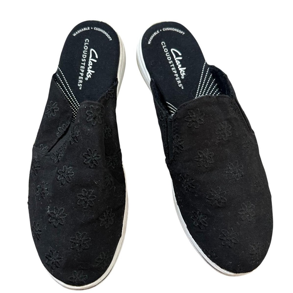 Clarks Black Floral Embroidered Slip-On Mulesize 7.5